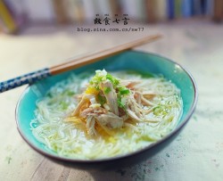 亲子鸡丝汤面