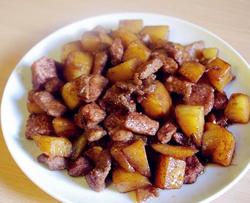 土豆红烧肉
