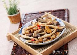 海蛎子炒什锦蘑菇