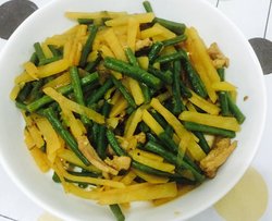 土豆炒豇豆