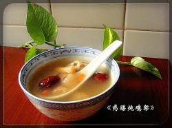 药膳炖鸡架