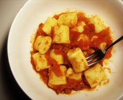 辣番茄沙司配Ricotta Gnocchi