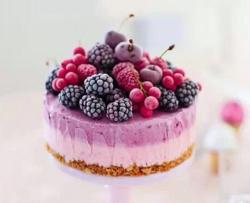 蓝莓草莓冻芝士蛋糕