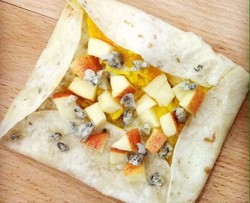 蓝波苹果卷饼-Bleu Cheese and Apple Crepe