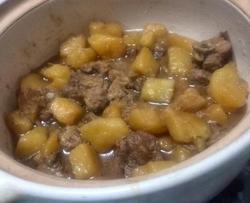 土豆焖排骨