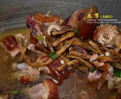 干豆角焖腊猪蹄,瑶族美食