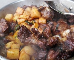 土豆炖排骨