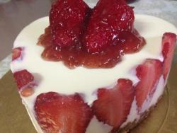 草莓凍芝士蛋糕