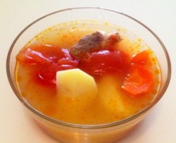 土豆红萝卜番茄汤