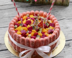 鲜奶水果生日蛋糕