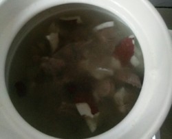 扇骨煲鲜椰肉红枣汤