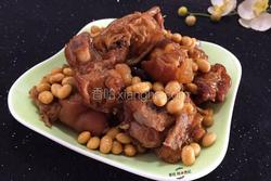 黄豆烧猪蹄