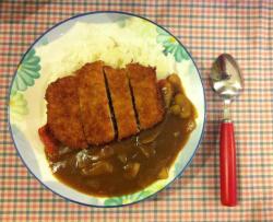 咖喱和猪排的梦幻组合-日式咖喱猪排饭