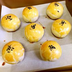 圆圆满满绿豆酥