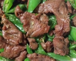 黑胡椒杭椒牛肉