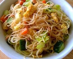 杂蔬炒米粉