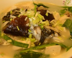 老丁的私房菜-鱼头豆腐汤