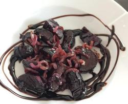 北欧风情黑暗料理:红甜菜头,甘草粉 Nordic inspired beetroot & liquorice