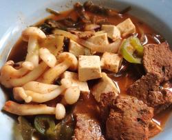 辣汤——辣辣牛肝菌菇豆腐海带汤
