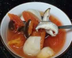 小清新番茄杂菌汤