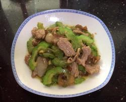 苦瓜炒肉