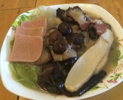 老丁的私房菜-高汤腊肉炖蘑菇