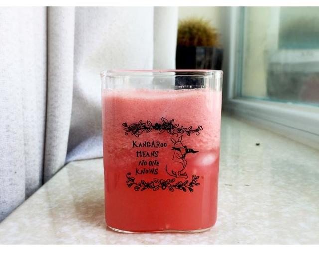 最好喝的搭配——agnes b cafe的荔枝西瓜汁