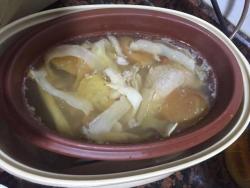玉竹沙参川贝炖猪展肉汤