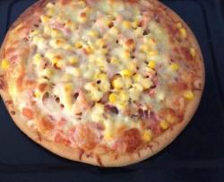 玉米火腿番茄鸡肉披萨