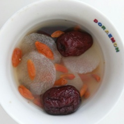 山药红枣枸杞汤