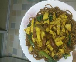 黄金叉烧炒面