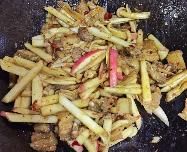 白玉菇五花肉炒苹果重口味中的小清新