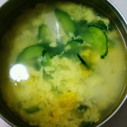 鸡蛋黄瓜汤
