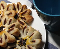 豆沙菊花酥