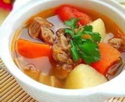 西红柿土豆牛腩汤
