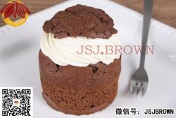JSJBROWN烘焙学院:时尚新宠——浓香巧克力奶油杯子蛋糕