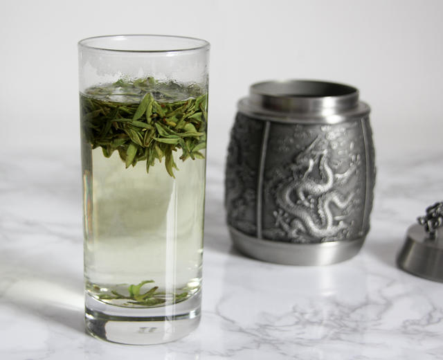 龙井茶的传统喝法
