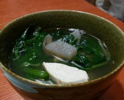 芹菜叶蘑菇豆腐汤