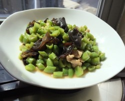 豆角丁炒肉丁