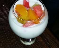 水果酸奶