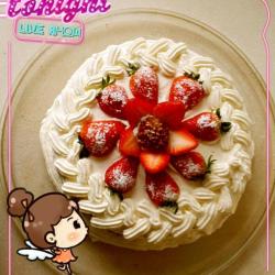 红丝绒草莓奶油蛋糕