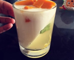 柠檬蜂蜜芒果酸奶