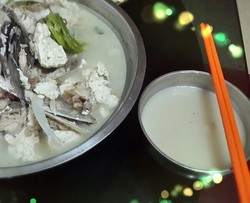 香菜豆腐鱼头汤