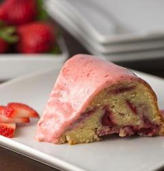 Strawberry Yogurt Cake 草莓酸奶蛋糕