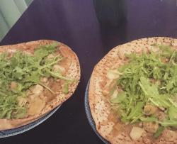 Homemade Healthy Vegetarian Pizza 家常健康素披萨