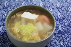 暖心健康的白菜豆腐汤