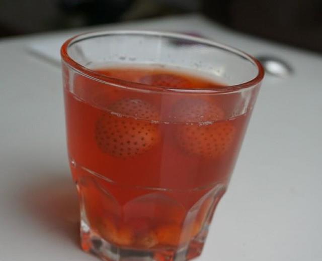 红美人––草莓葡萄饮