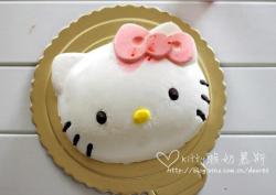 Hello Kitty 酸奶慕斯