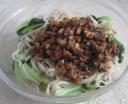 老北京炸酱面Traditional BJ Noodles with Minced Pork