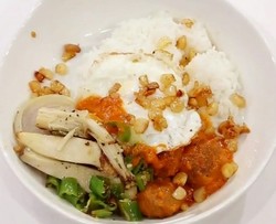 微笑丸子盖饭